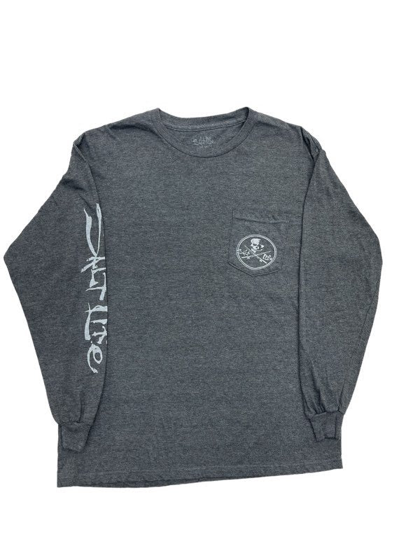 Salt Life Skull and Fishing Rods Graphic L/S Tee in Grey